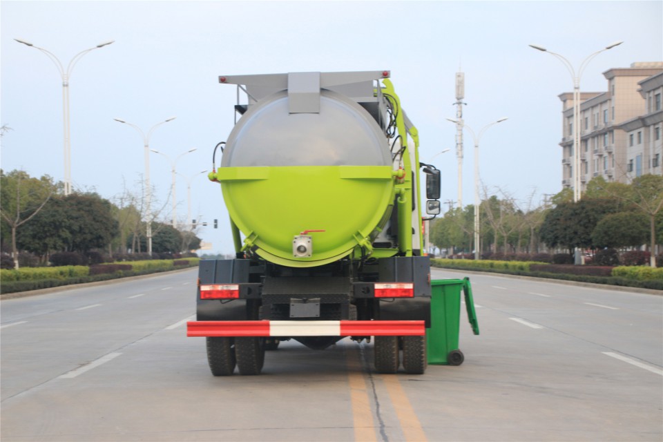 東風(fēng)多利卡D9 10立方程力餐廚垃圾車(chē) (5)